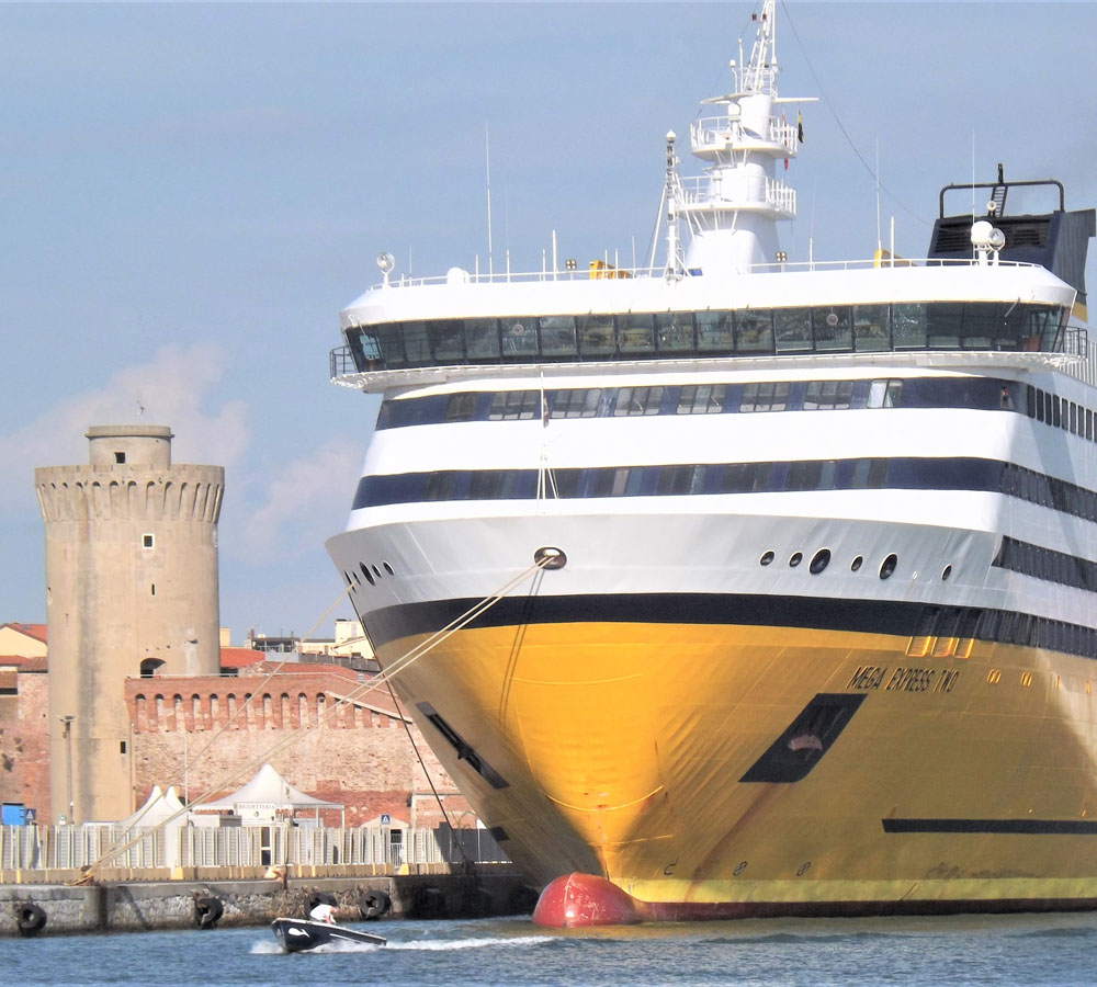 Traghetti da Livorno
